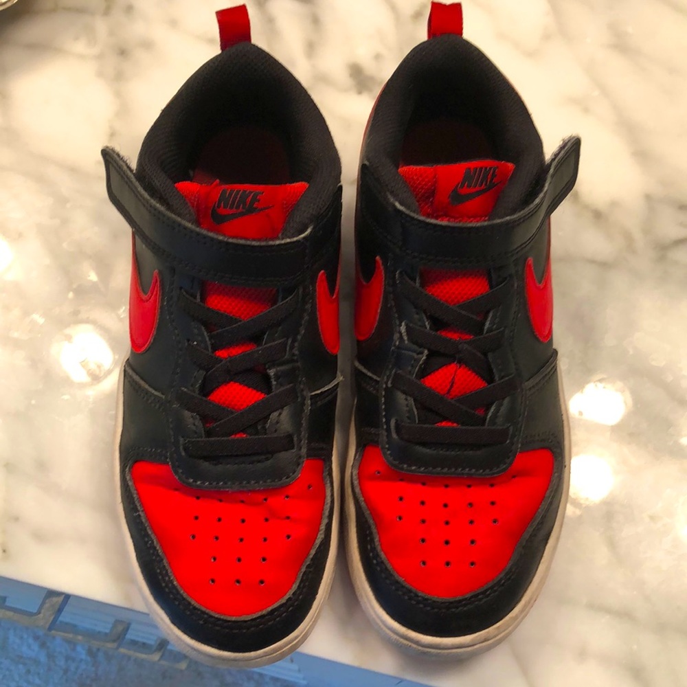 Nike Court Bourough